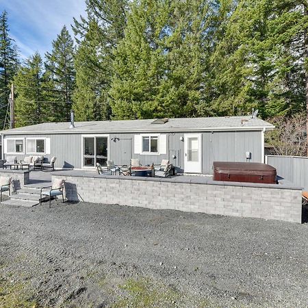 Riverfront Home With Deck, Near Mount Rainier! Packwood Exterior foto