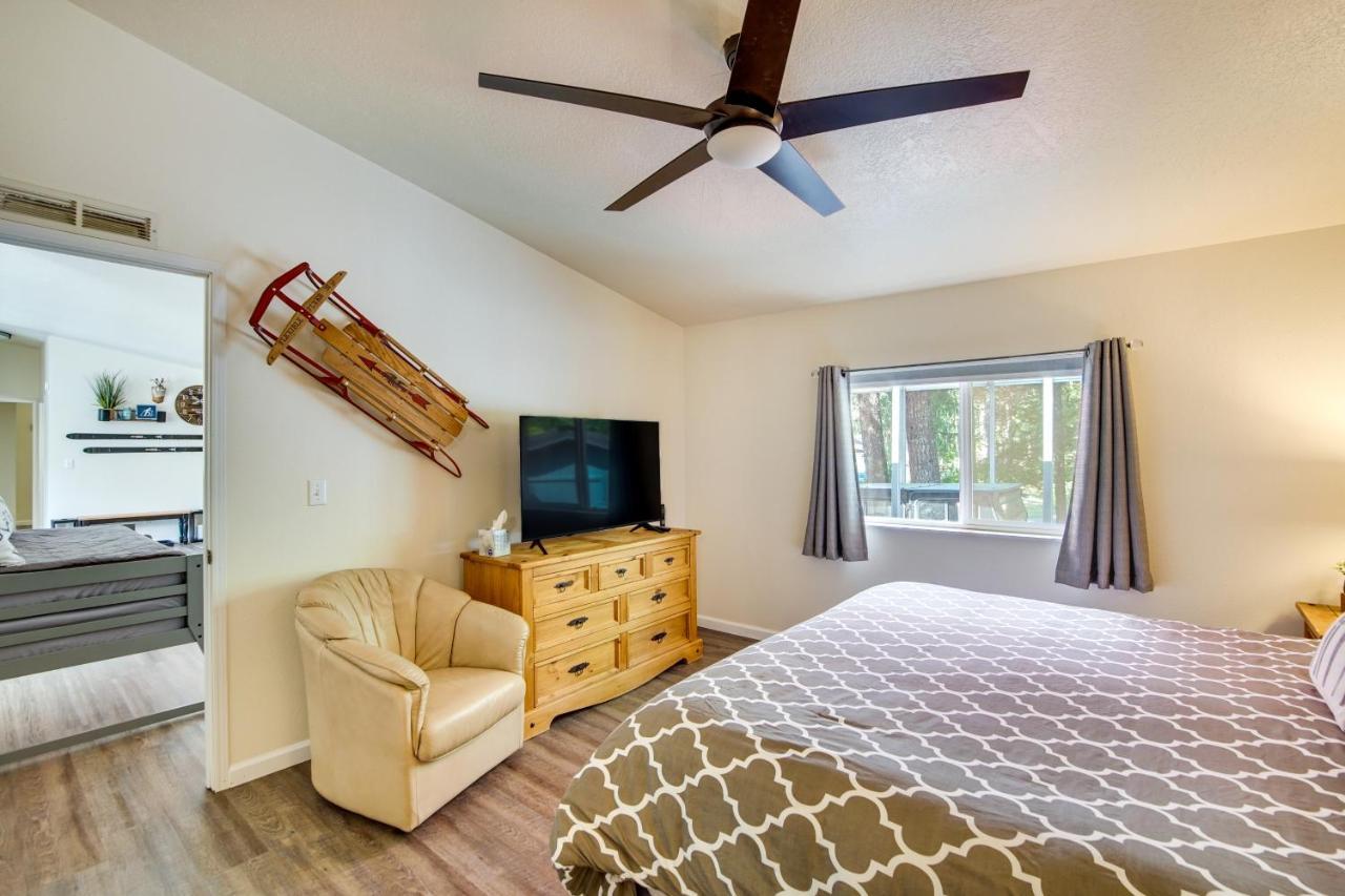 Riverfront Home With Deck, Near Mount Rainier! Packwood Exterior foto